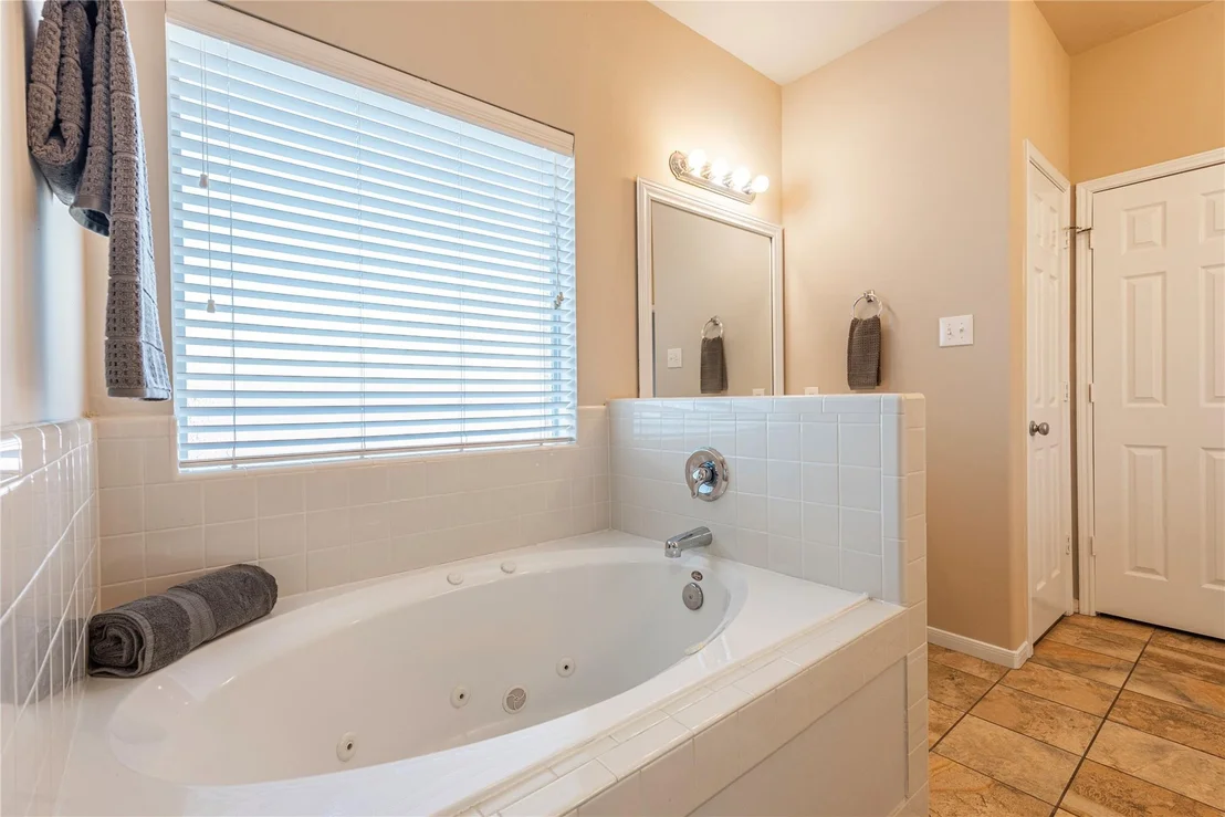 Photo of 216 Willow Pointe Drive