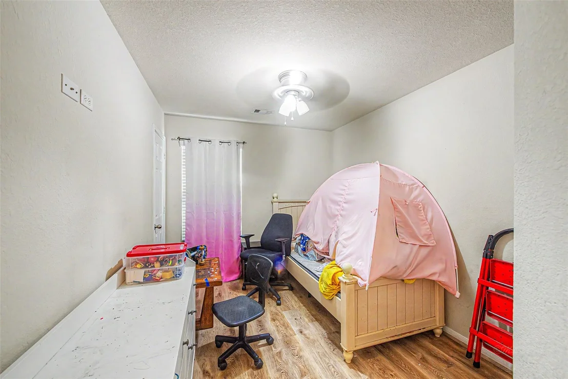 Photo of 5006 Forest Hurst Glen