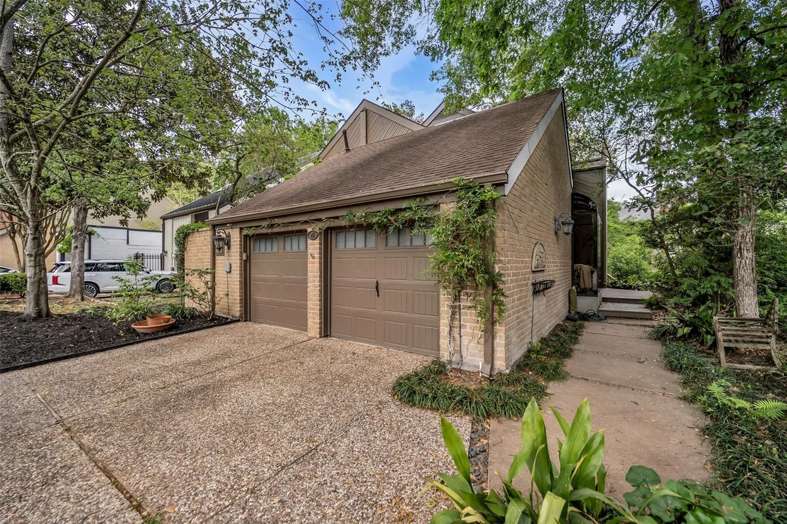 Photo of 20 Sugarberry Circle