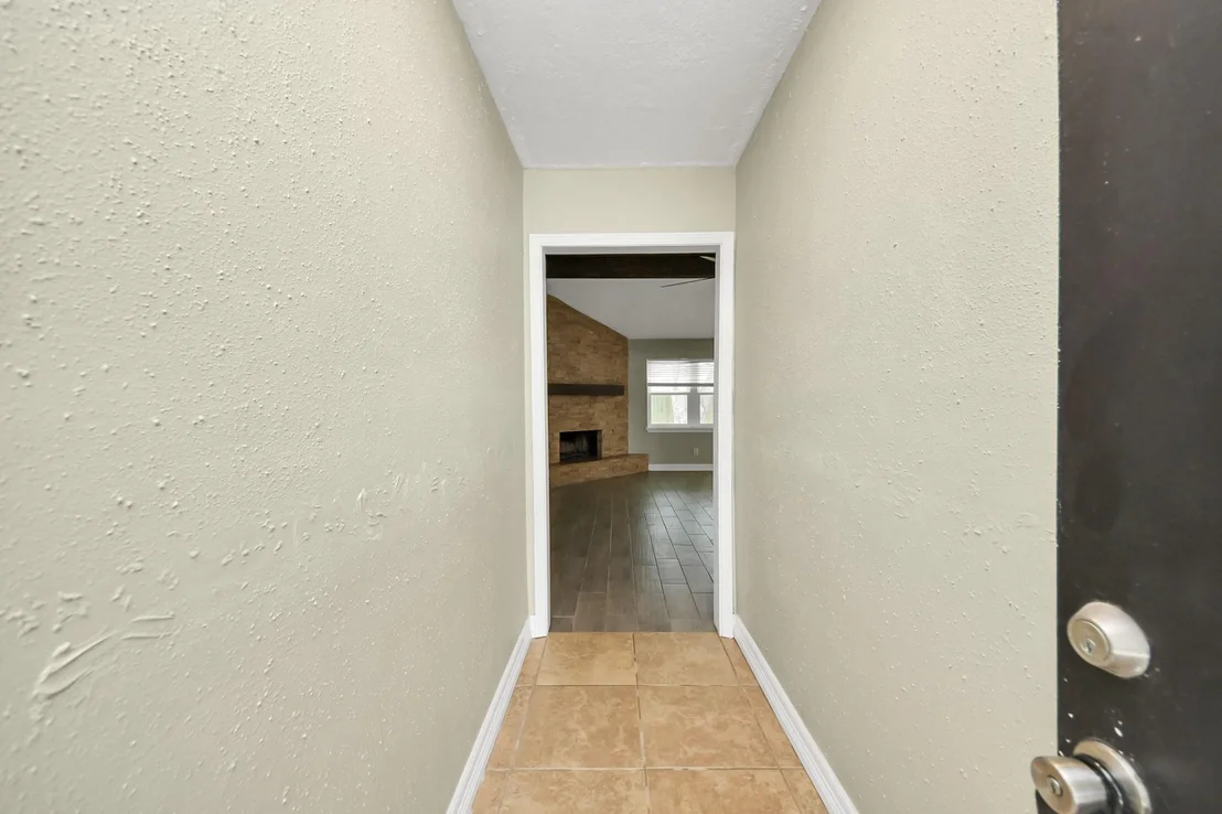 Photo of 1104 N Heron Drive
