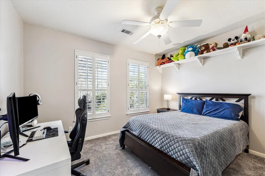 Photo of 54 E Beckonvale Circle