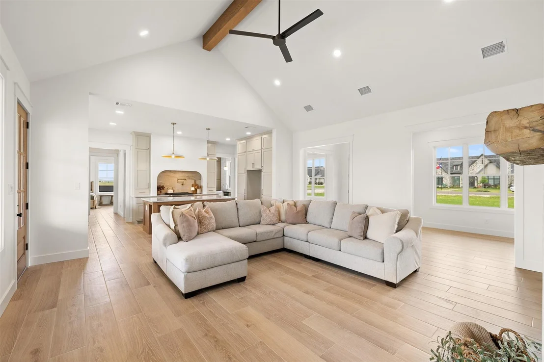 Photo of 112 Court Side Drive