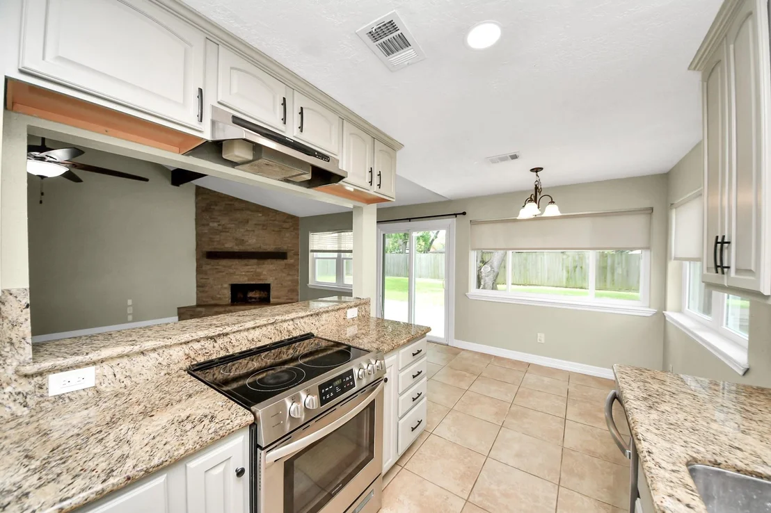 Photo of 1104 N Heron Drive