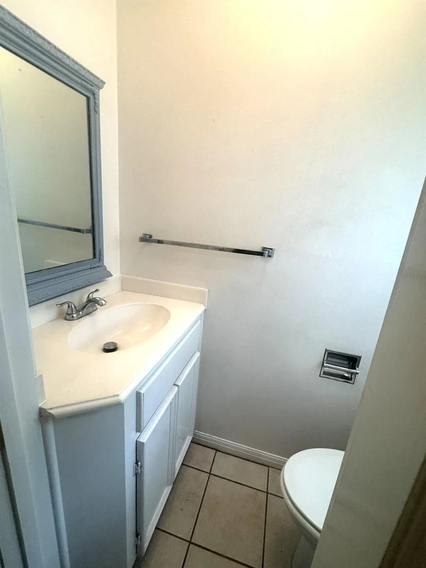Photo of 803 Merry Lane