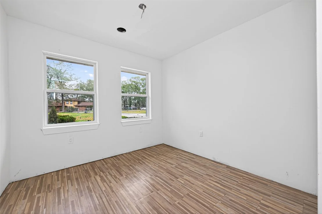 Photo of 4012 Theiss Road