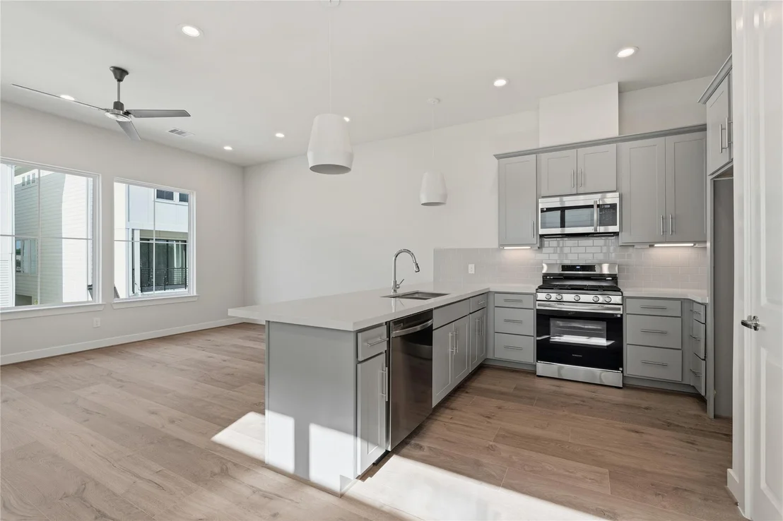 Photo of 3909 Willowbend Point Drive