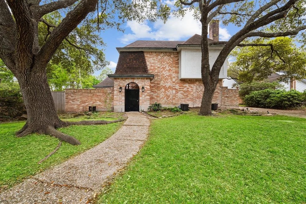 Photo of 10811 Cranbrook Road