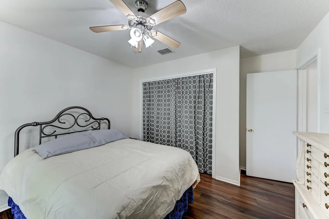Photo of 12211 Plumpoint Drive