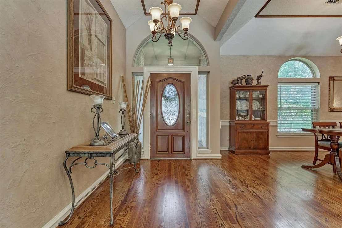 Photo of 423 Pine Edge Drive