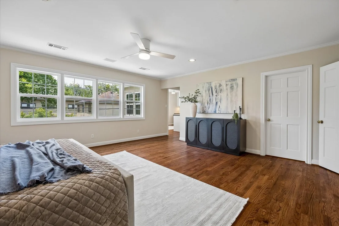 Photo of 2416 Addison Road
