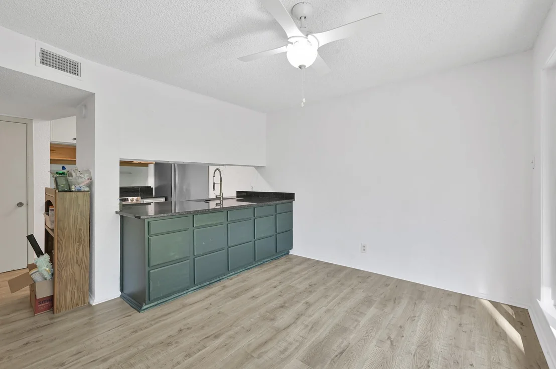Photo of 162 Villa Way