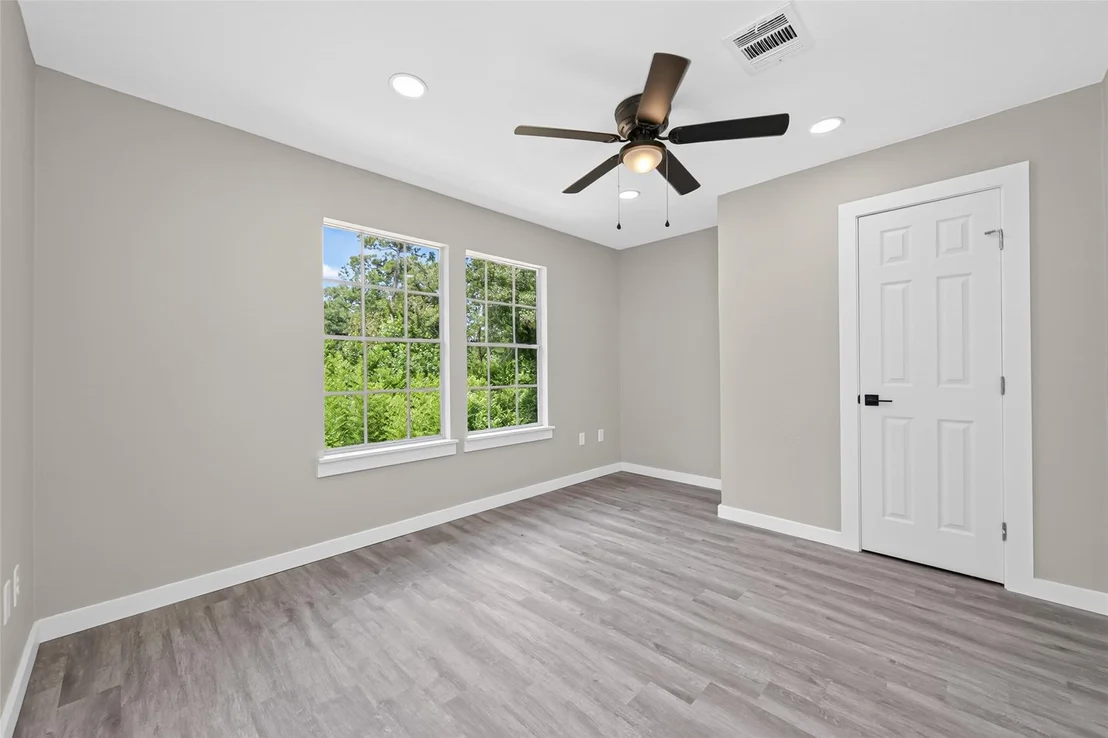 Photo of 1241 Moody Road