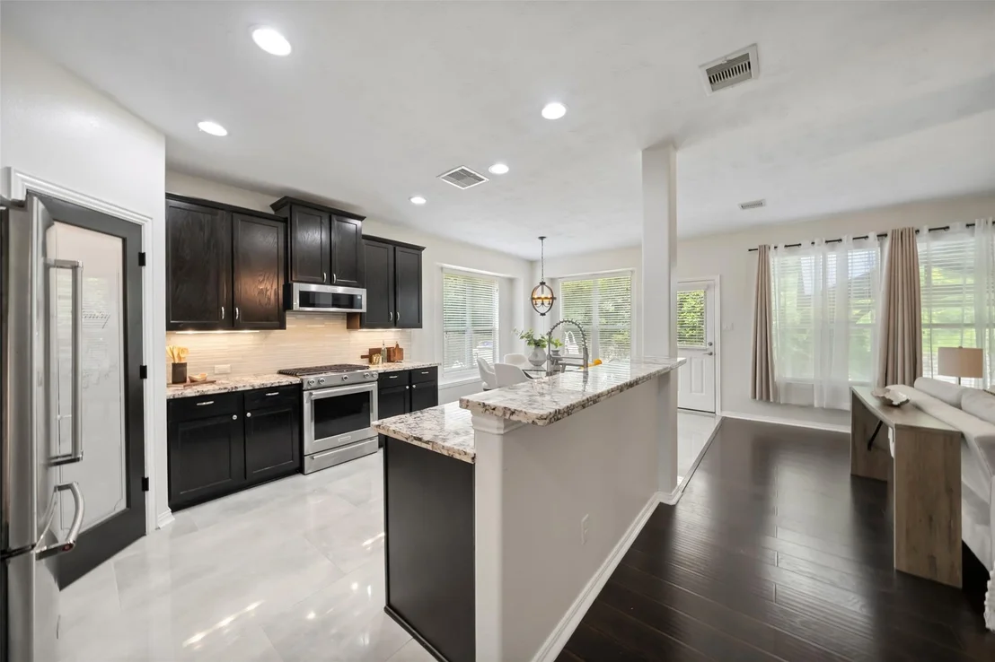 Photo of 81 Palos Verde