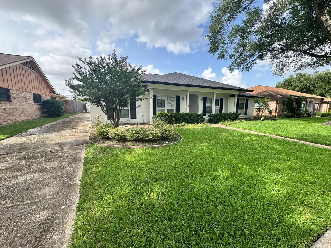 Photo of 7706 Braesview Lane
