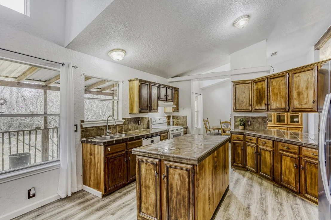 Photo of 414 County Road 4011