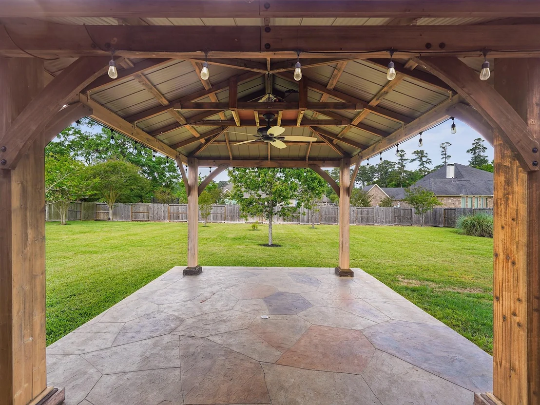 Photo of 22635 Pineleigh Court