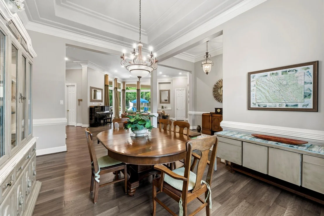 Photo of 54 N Wooded Brook Circle