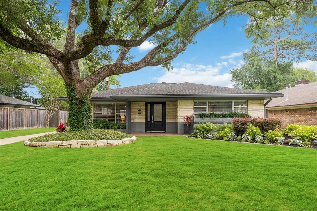 Photo of 631 Azaleadell Drive