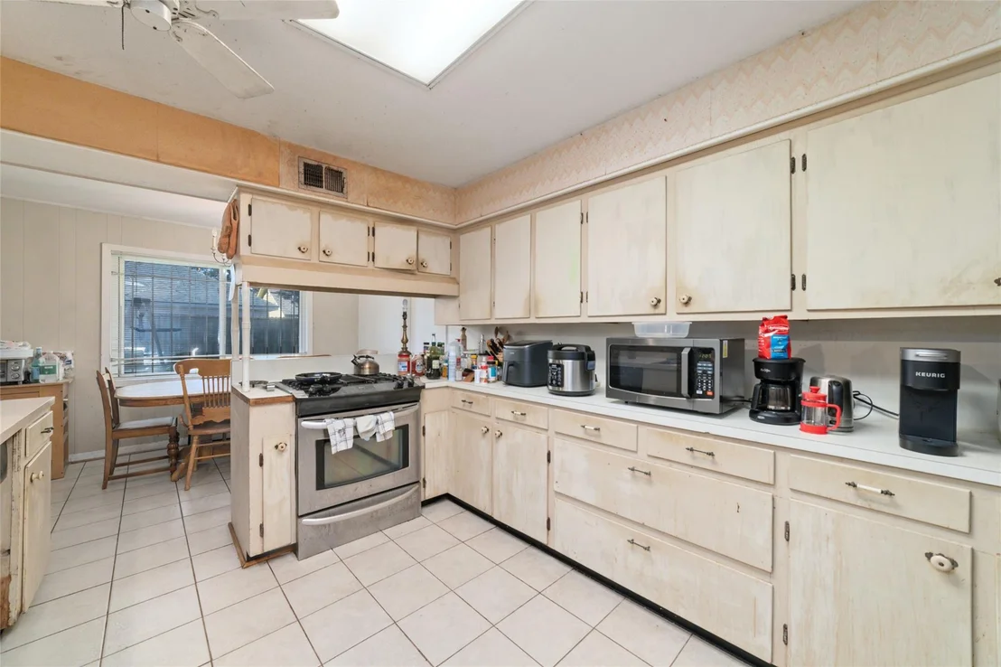 Photo of 1535 Maux Drive