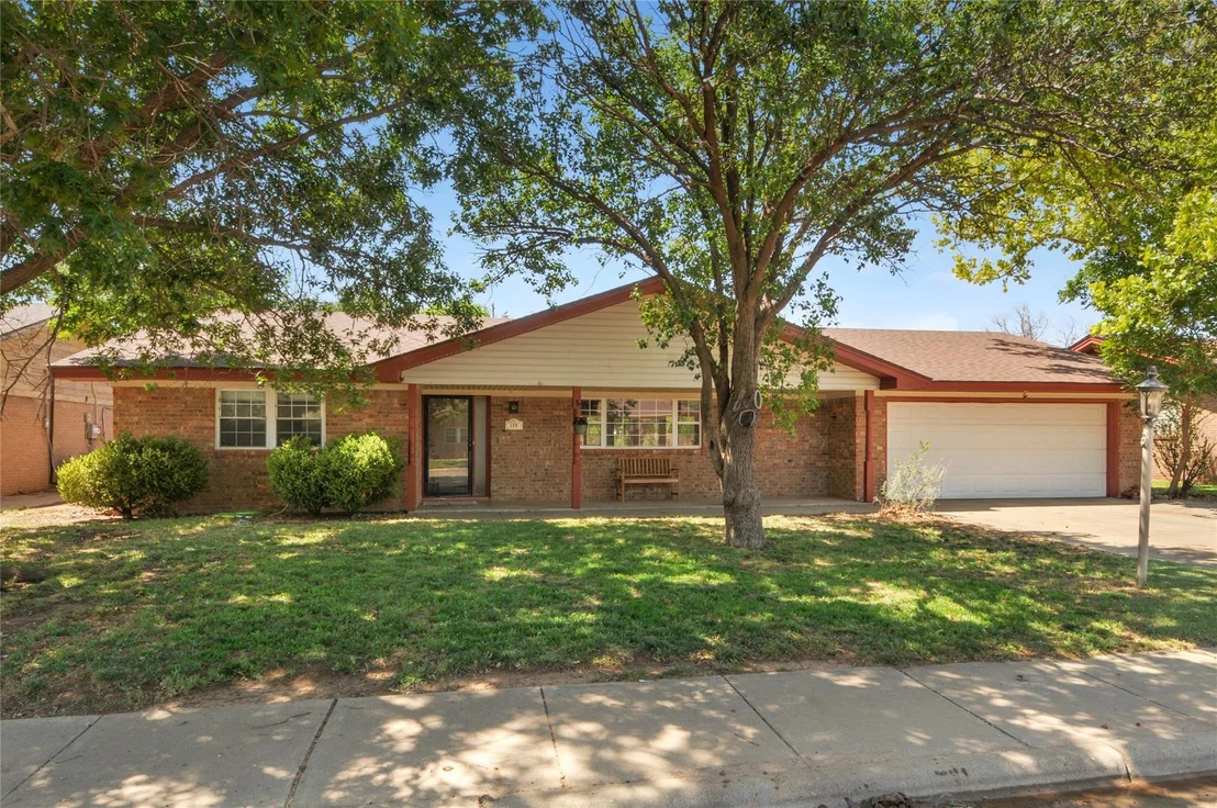 Photo of 120 Cherokee Drive