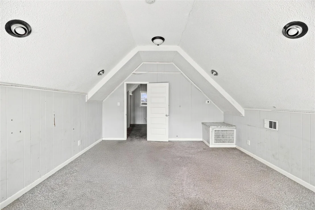 Photo of 761 N Forest Cove Loop