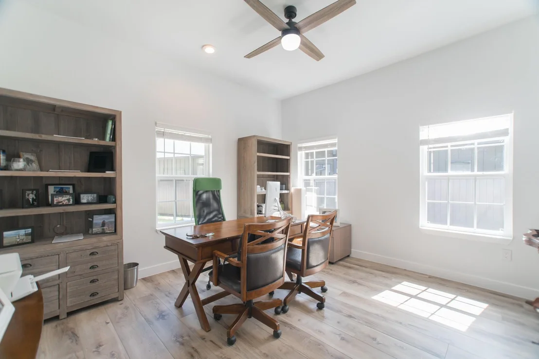 Photo of 5 W Forest Court