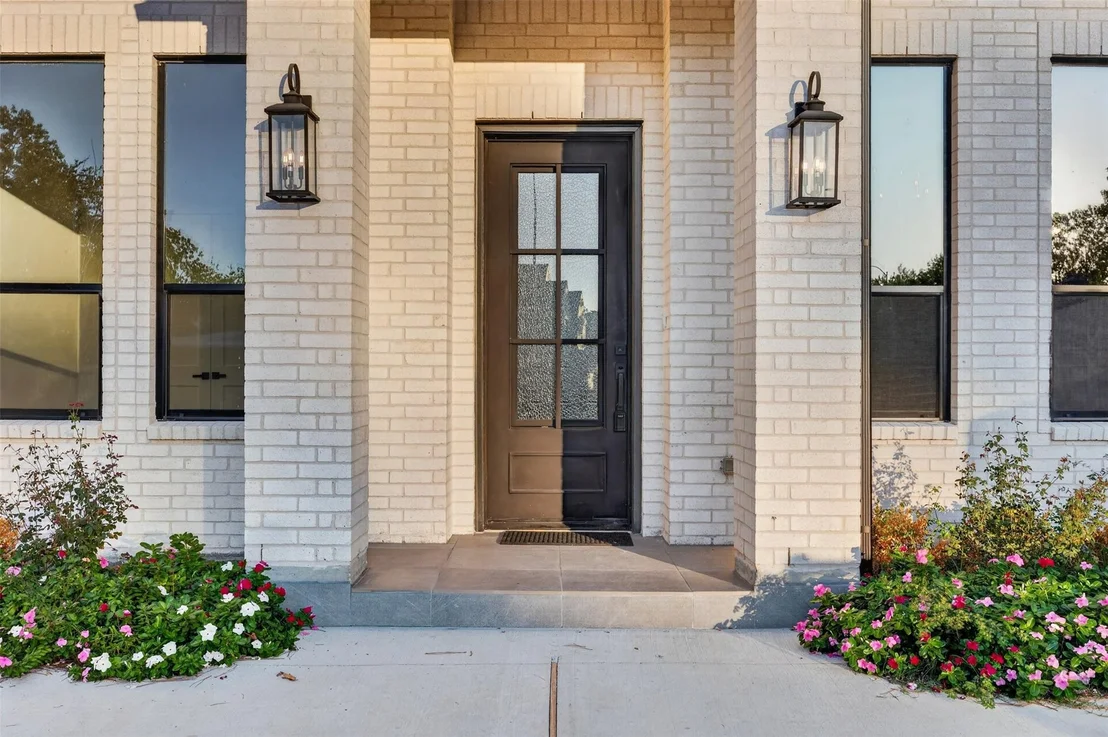 Photo of 1634 Antoine Drive