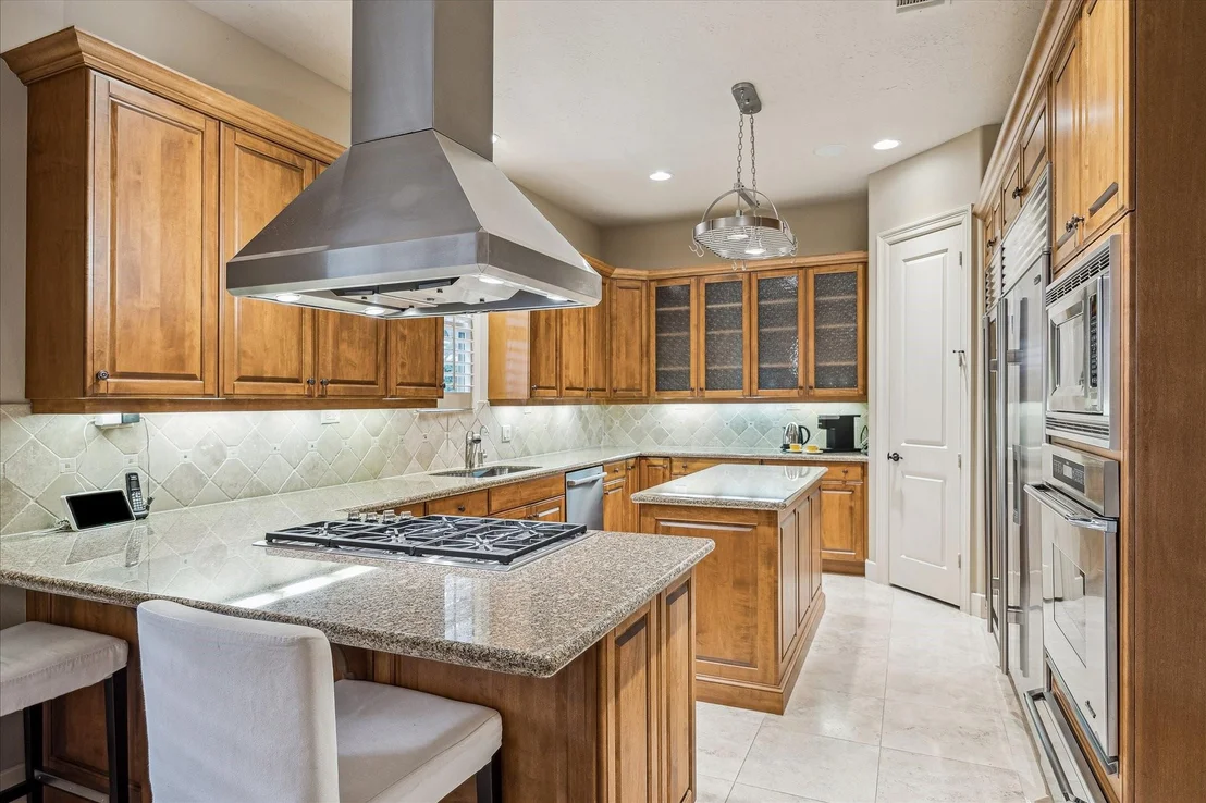 Photo of 2626 Stuart Manor