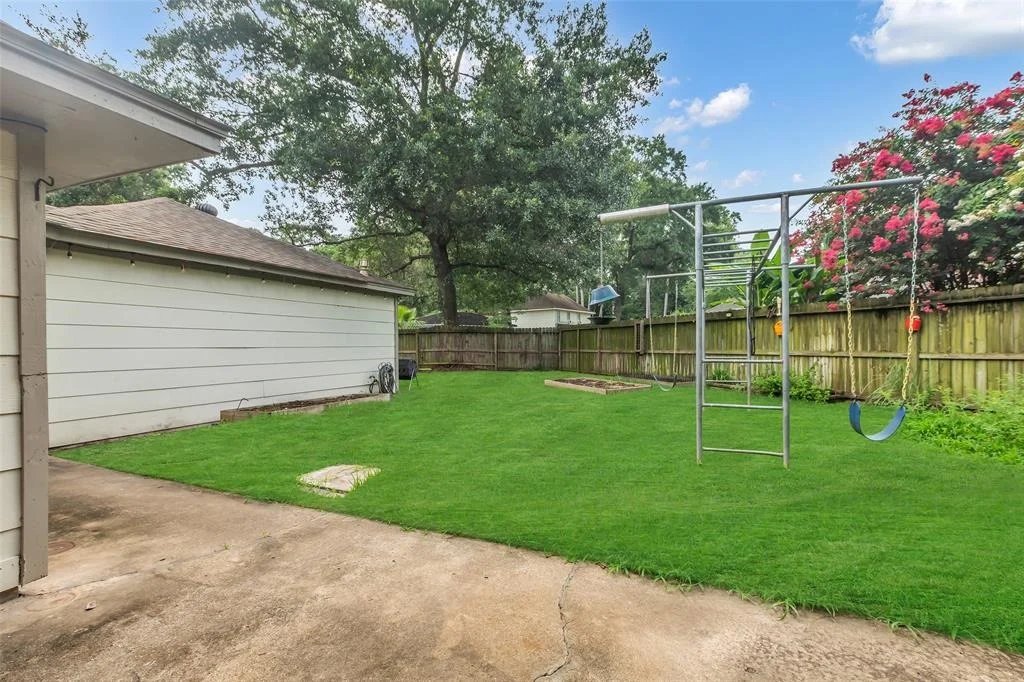 Photo of 8115 Winding Oak Lane