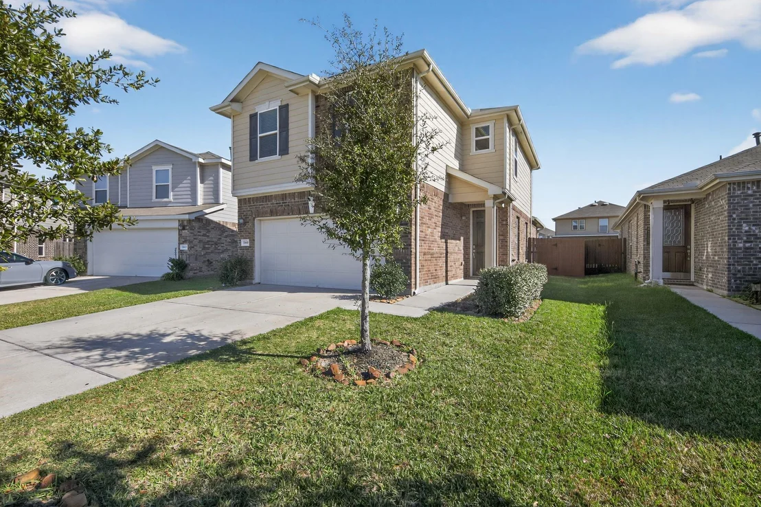 Photo of 15618 Cliffside Arbor Lane