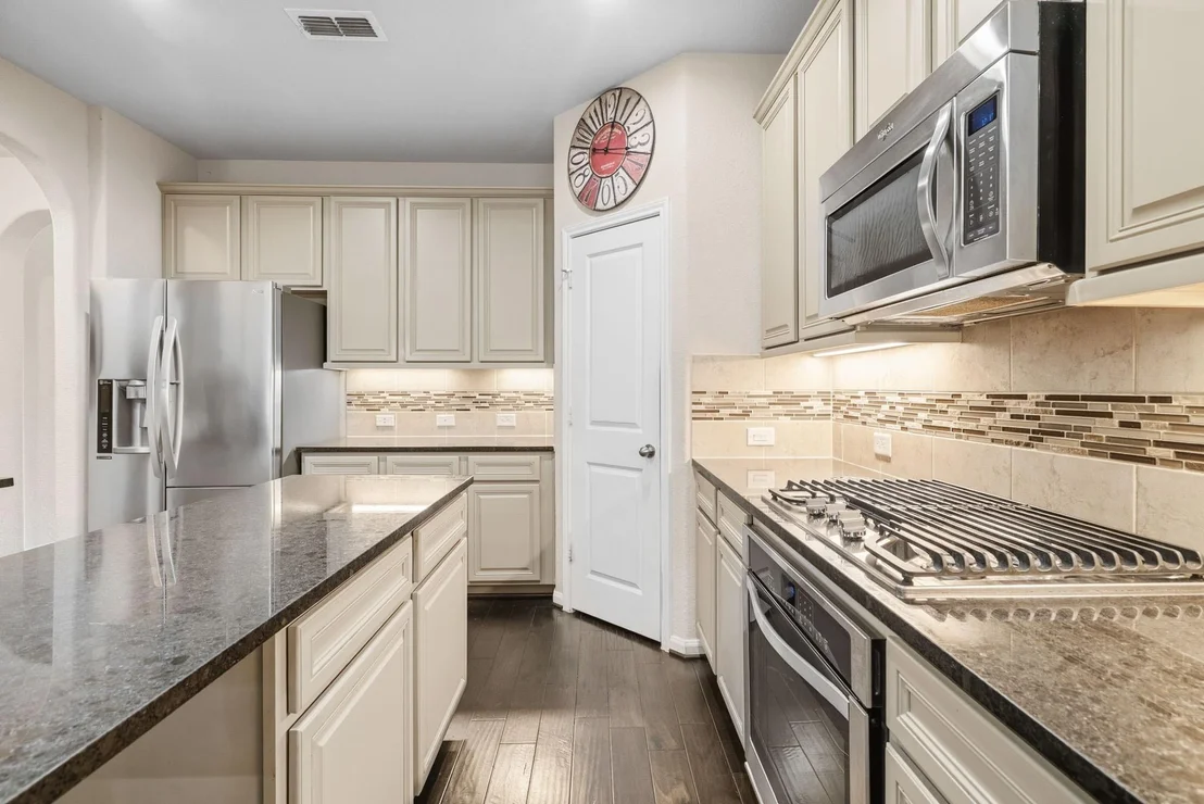 Photo of 6322 Wolf Run Drive