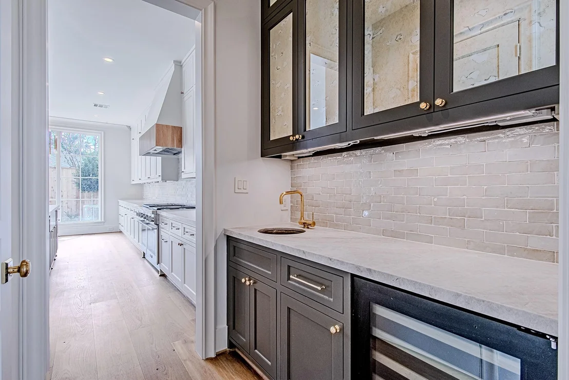 Photo of 4255 S Judson
