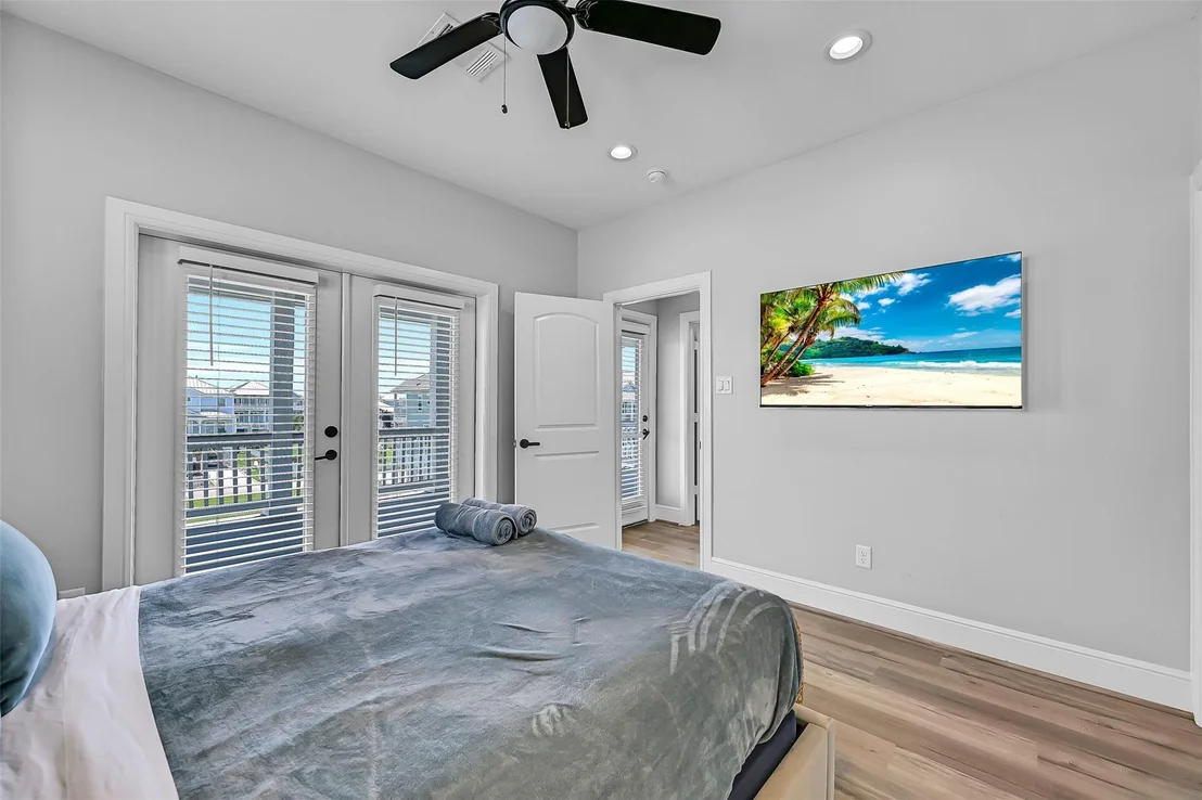 Photo of 3811 Conch
