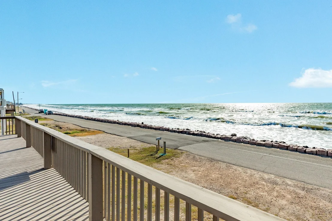 Photo of 722 Beach Drive