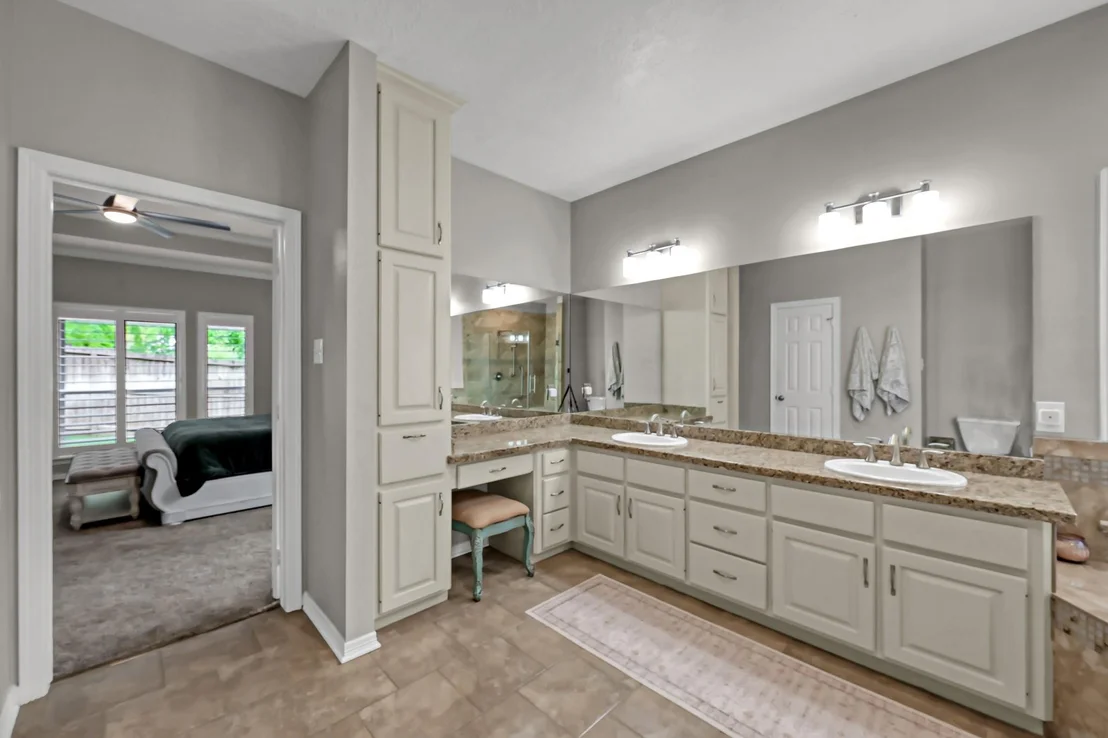 Photo of 13422 Hidden Valley Drive