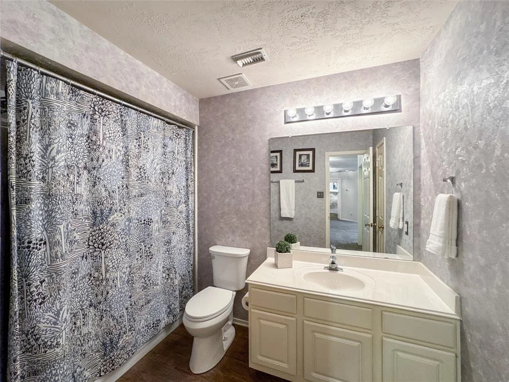 Photo of 3713 Pinehurst Drive
