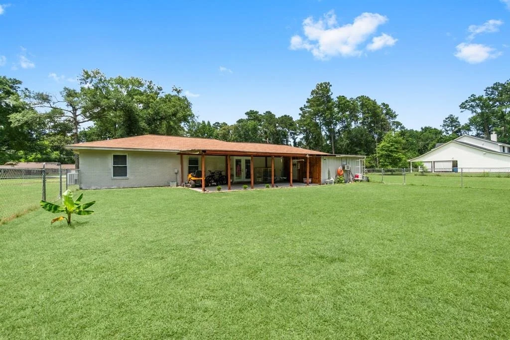 Photo of 2499 Centerline Road