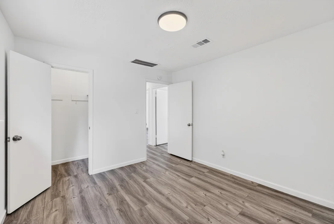 Photo of 24106 Spring Mill Lane