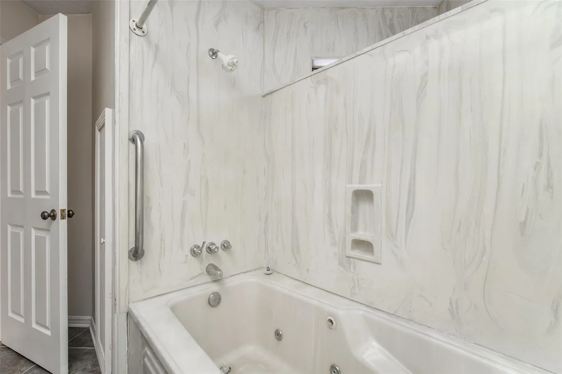Photo of 1107 Pear Tree Lane