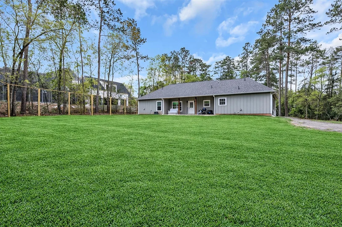 Photo of 10040 Shepard Hill Road
