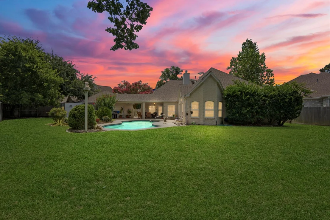 Photo of 7114 Centre Oaks Drive