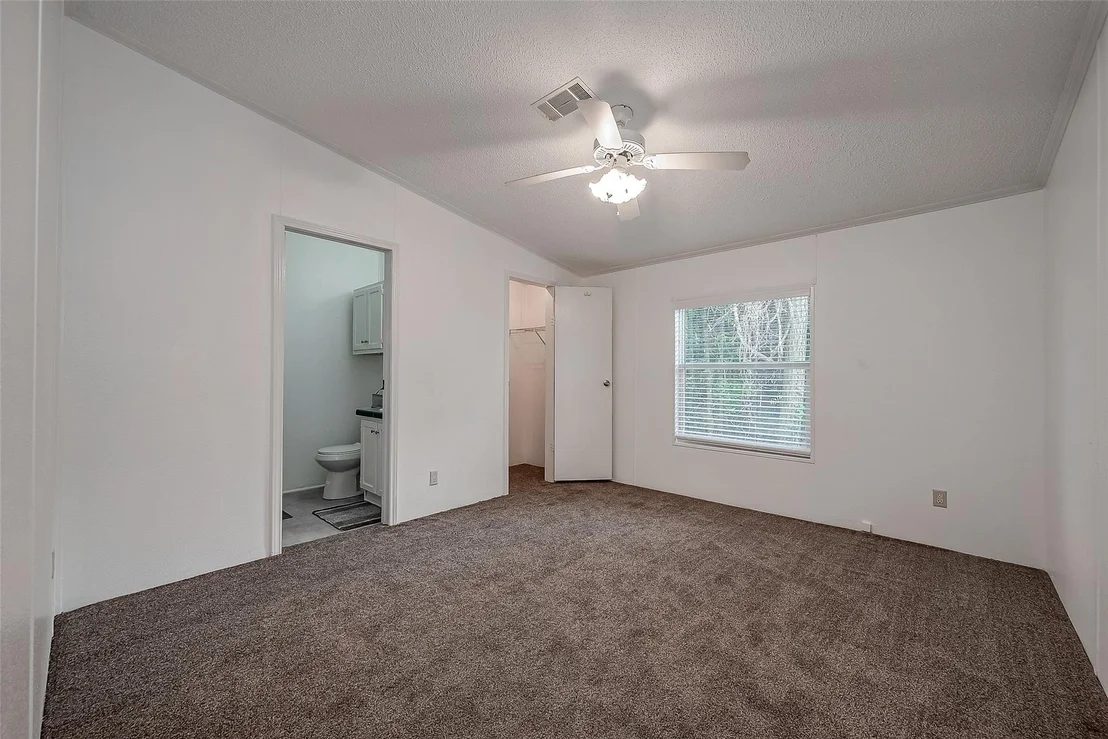 Photo of 16861 W Lynbrook