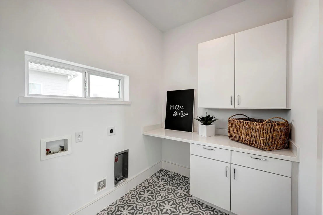 Photo of 802 Detering Street