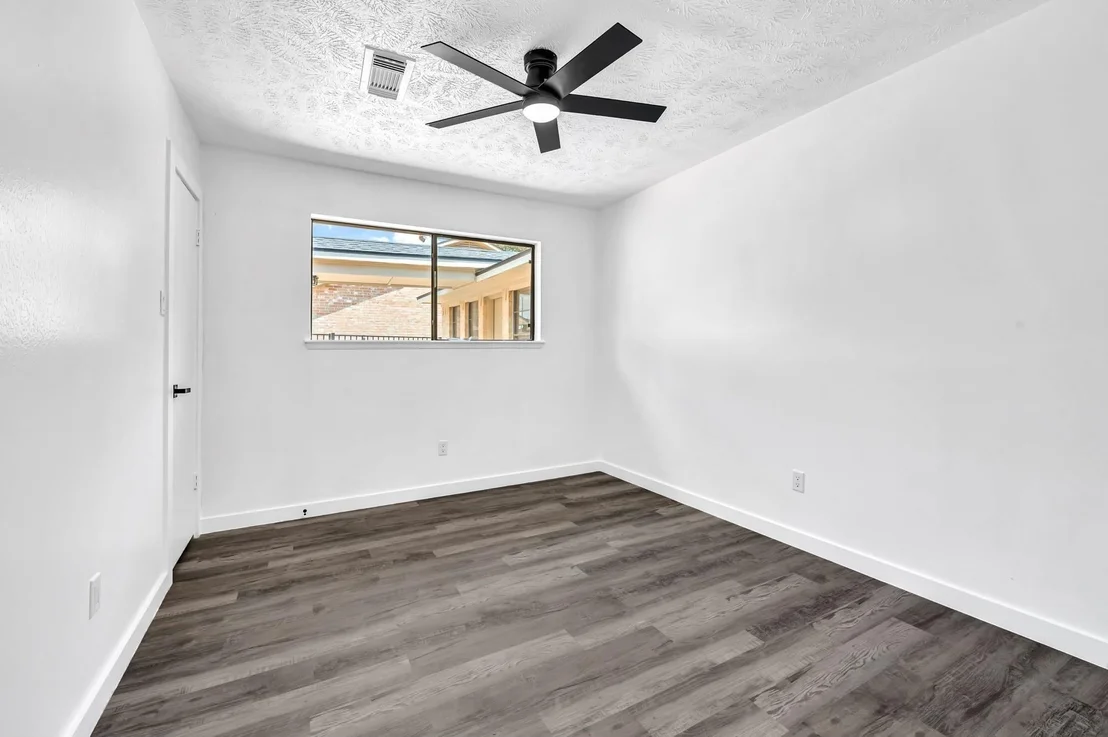 Photo of 2906 Colonial Drive