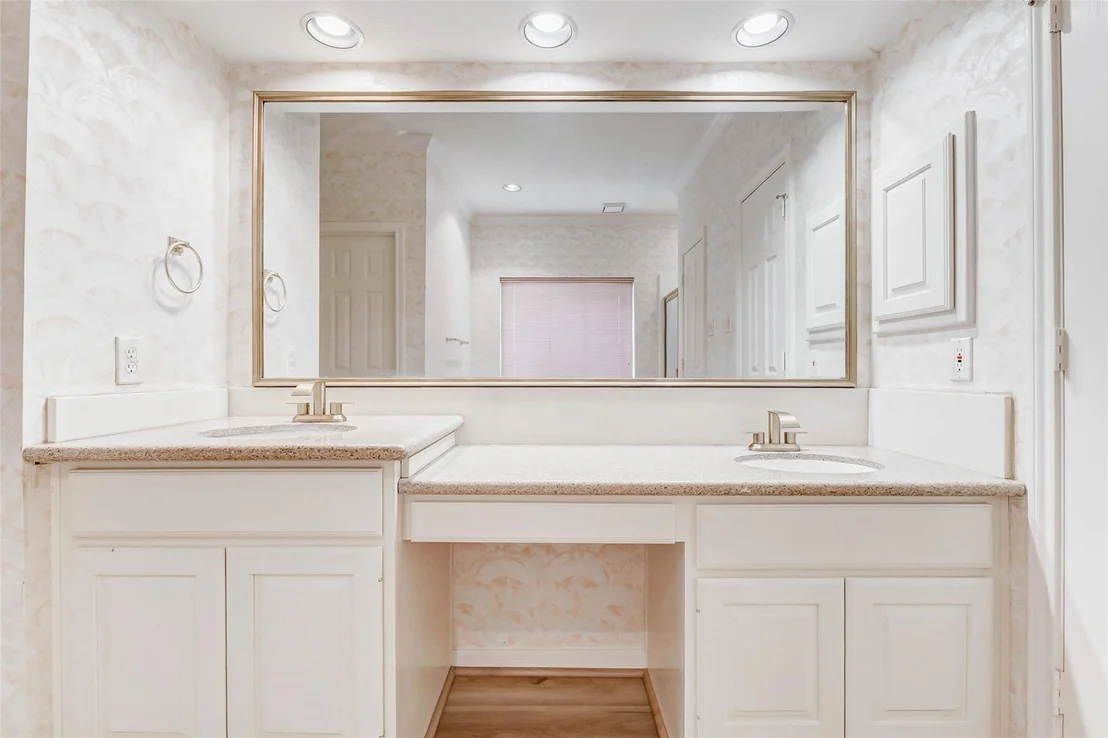 Photo of 4418 Bermuda Drive