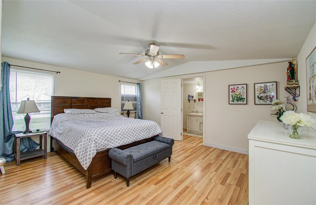 Photo of 36 W Old Field Drive