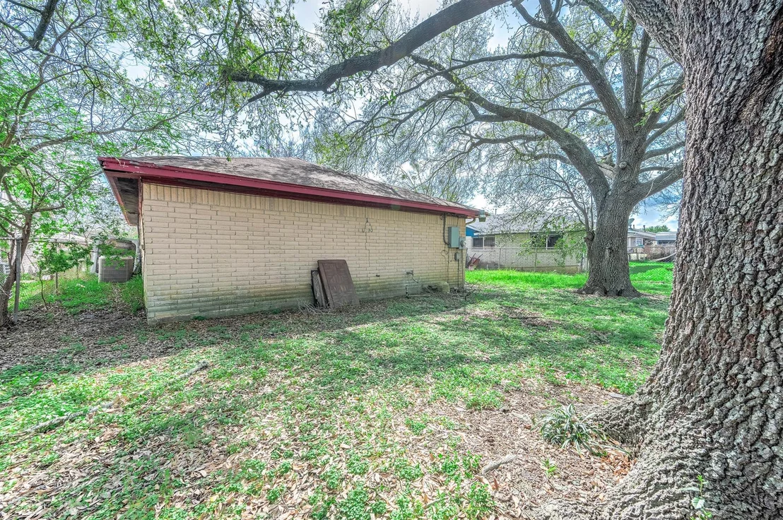 Photo of 5011 Brisbane Drive