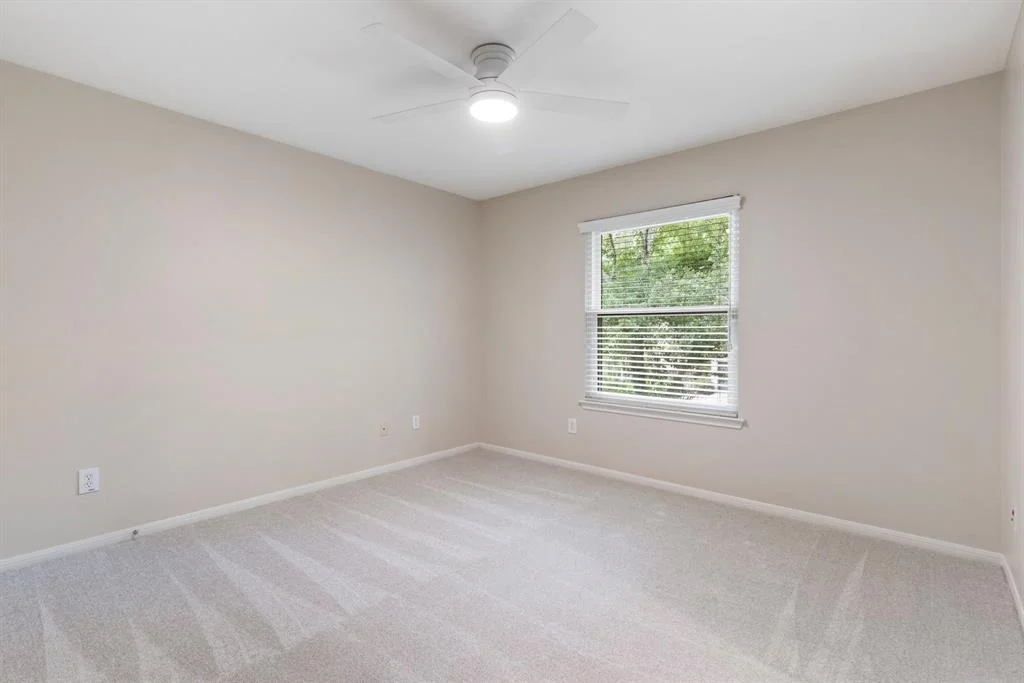 Photo of 55 N Altwood Circle