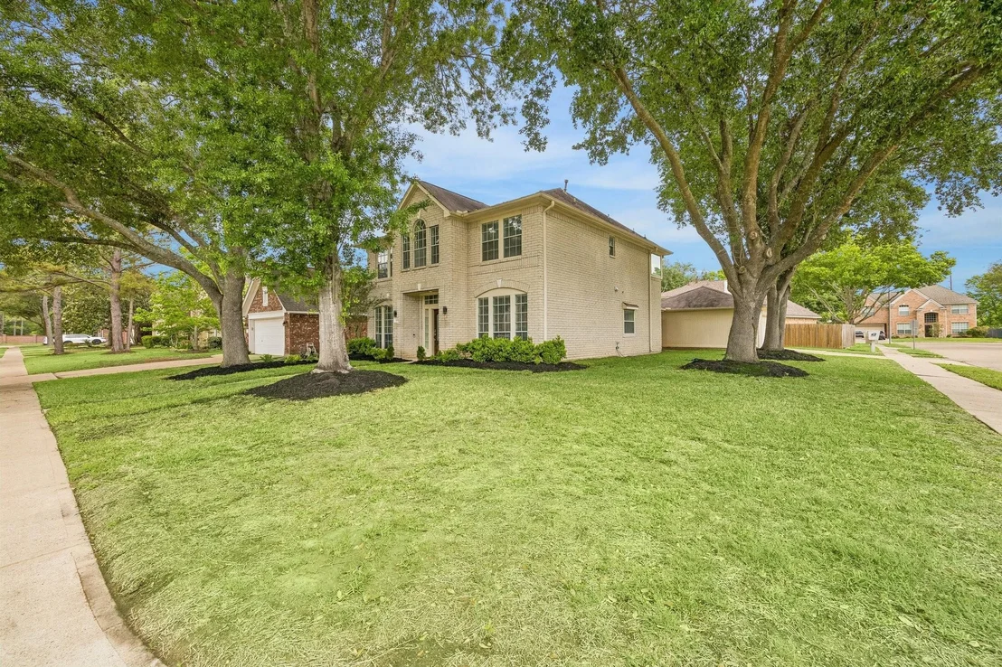 Photo of 18502 Mill Path Court