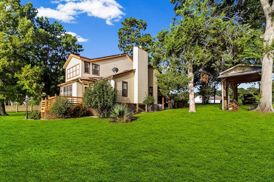 Photo of 554 Harbor Drive